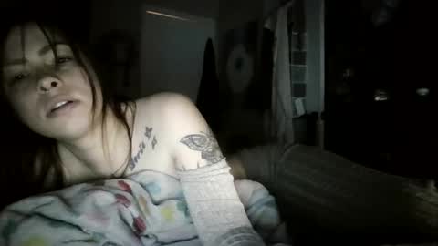 Snapshot of tinytittiexx chatting on April 22, 10:44 pm tinytittiexx online show from April 22, 10:44 pm