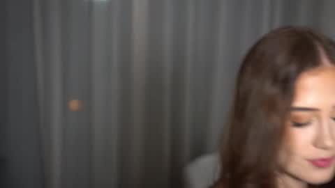 Snapshot of tinyxstar chatting on November 7, 6:19 pm Lili online show from November 7, 6:19 pm