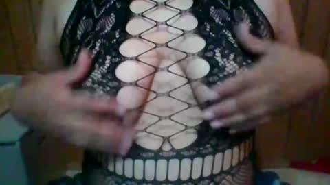 Snapshot of tinyylatina69 chatting on November 1, 6:26 am tinyylatina69 online show from November 1, 6:26 am