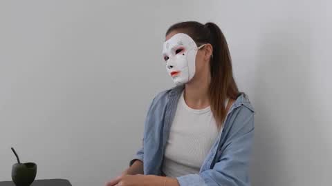 Tinks online show from October 27, 9:35 am