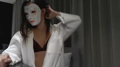 Tinks online show from December 16, 10:37 pm