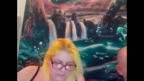 tipthekittenxo online show from February 1, 7:18 am