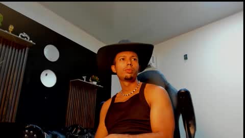 Snapshot of titobell10 chatting on June 7, 7:28 pm titobell10 online show from June 7, 7:28 pm