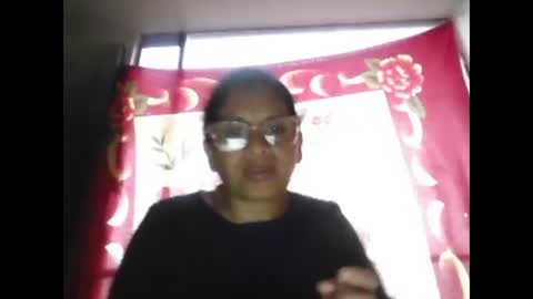 Snapshot of titssmall123 chatting on December 31, 10:58 am Ester online show from December 31, 10:58 am