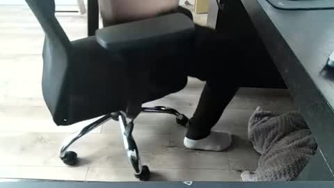 Snapshot of titsthebest chatting on March 12, 7:25 am titsthebest online show from March 12, 7:25 am