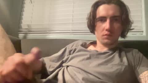 Snapshot of tlayne410 chatting on February 14, 4:37 am tlayne410 online show from February 14, 4:37 am