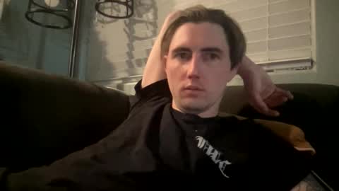 Snapshot of tlayne410 chatting on October 27, 8:18 am tlayne410 online show from October 27, 8:18 am