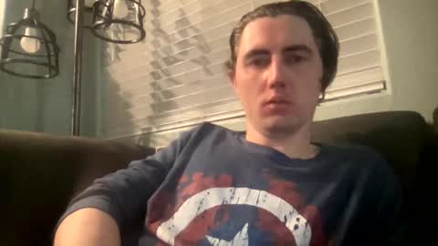 Snapshot of tlayne410 chatting on February 13, 8:43 am tlayne410 online show from February 13, 8:43 am