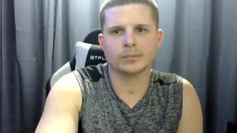 Snapshot of tman19944 chatting on February 26, 11:37 pm Tim online show from February 26, 11:37 pm