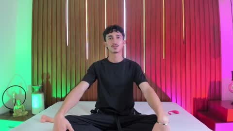 Tobias  online show from October 13, 1:00 pm