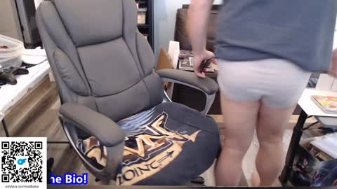 Snapshot of toddbator chatting on January 23, 4:59 pm Todd Bator online show from January 23, 4:59 pm