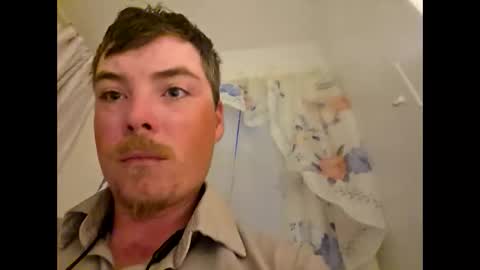 who wamts to hook up online show from April 7, 12:00 am