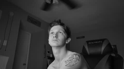 Snapshot of tokensarefun12801 chatting on June 1, 11:45 am tokensarefun12801 online show from June 1, 11:45 am