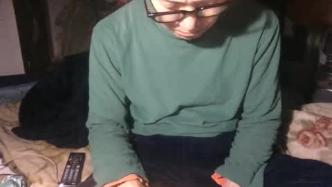 small man online show from November 16, 3:39 pm