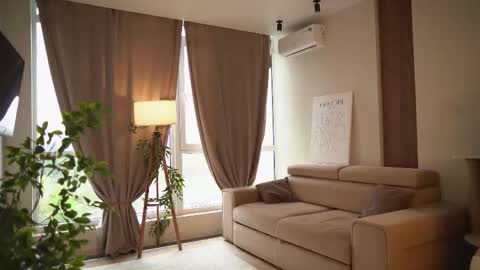 Snapshot of tokyo_n chatting on April 19, 9:52 am tokyo_n online show from April 19, 9:52 am