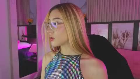 Snapshot of tokyoluu chatting on November 5, 7:36 pm tokyoluu online show from November 5, 7:36 pm