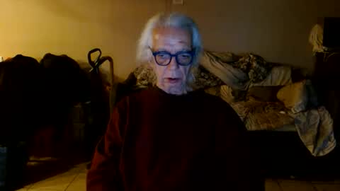 tom112292014 online show from May 9, 1:22 am