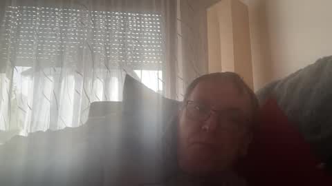 Tom online show from March 8, 1:59 pm