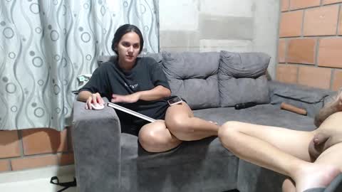 Snapshot of tom_and_lazzie chatting on January 15, 5:29 am tom and lazzie online show from January 15, 5:29 am