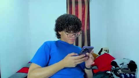 Snapshot of tom_blue10 chatting on July 11, 6:43 pm Tom Blue online show from July 11, 6:43 pm