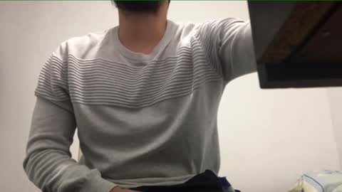 Snapshot of tom_coll chatting on March 1, 12:01 am tom_coll online show from March 1, 12:01 am