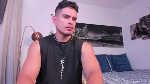 Snapshot of tom_mckleein chatting on January 19, 2:59 pm TOM MCKLEEIN instagram online show from January 19, 2:59 pm