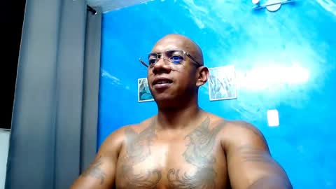 Snapshot of tom_miller chatting on May 1, 2:38 am Tom Miller online show from May 1, 2:38 am