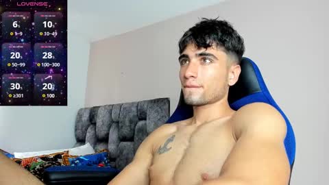 tom online show from December 12, 6:53 pm