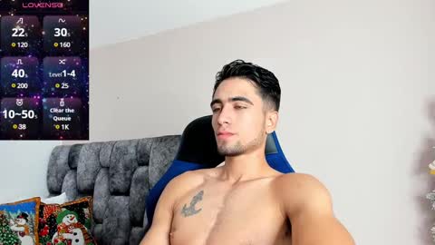 tom online show from December 16, 5:43 pm