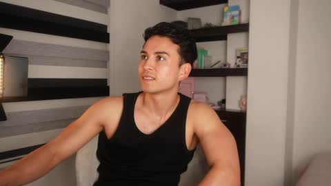 tomas_37 online show from April 8, 12:32 am