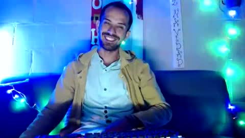 tomas gerauld. make me happy with 10000 tokens online show from December 24, 3:05 am