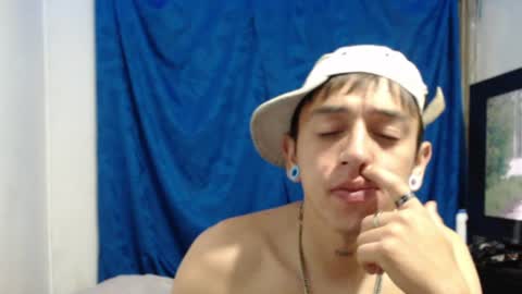 Snapshot of tomas_turbado_ chatting on June 28, 9:04 am tomas_turbado_ online show from June 28, 9:04 am
