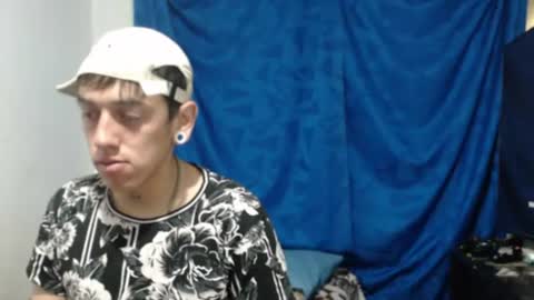 Snapshot of tomas_turbado_ chatting on July 13, 7:00 am tomas_turbado_ online show from July 13, 7:00 am