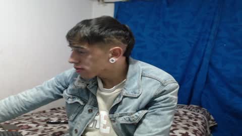 Snapshot of tomas_turbado_ chatting on July 24, 7:06 am tomas_turbado_ online show from July 24, 7:06 am