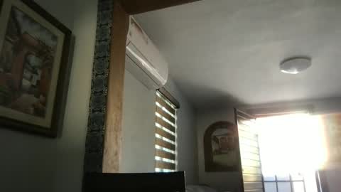 Snapshot of tomascausa chatting on December 2, 4:09 pm Hola online show from December 2, 4:09 pm