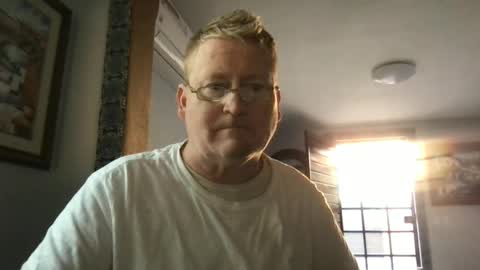 Snapshot of tomascausa chatting on December 30, 3:46 pm Hola online show from December 30, 3:46 pm