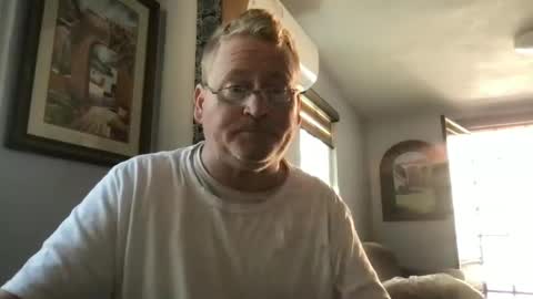 Snapshot of tomascausa chatting on January 2, 6:34 pm Hola online show from January 2, 6:34 pm