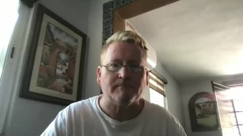 Snapshot of tomascausa chatting on January 3, 8:32 pm Hola online show from January 3, 8:32 pm