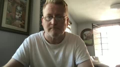 Snapshot of tomascausa chatting on January 6, 7:56 pm Hola online show from January 6, 7:56 pm