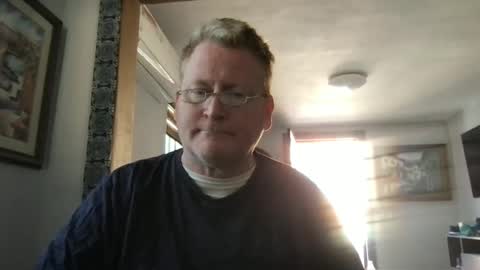 Snapshot of tomascausa chatting on January 15, 5:37 pm Hola online show from January 15, 5:37 pm