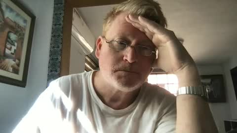 Snapshot of tomascausa chatting on January 23, 9:07 pm Hola online show from January 23, 9:07 pm