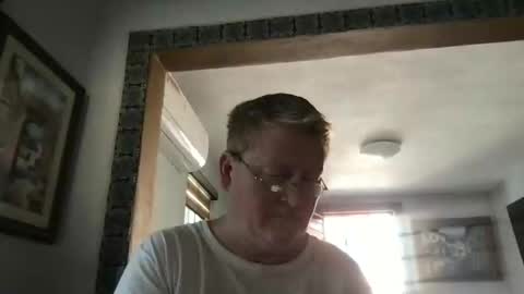 Snapshot of tomascausa chatting on January 29, 6:39 pm Hola online show from January 29, 6:39 pm