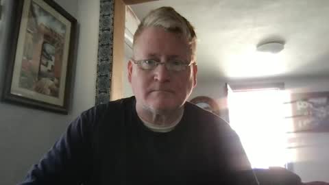 Snapshot of tomascausa chatting on February 3, 6:28 pm Hola online show from February 3, 6:28 pm