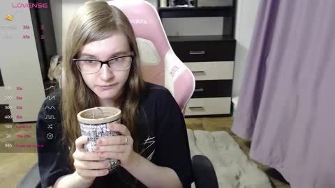 tomato_tease online show from December 1, 2:00 pm