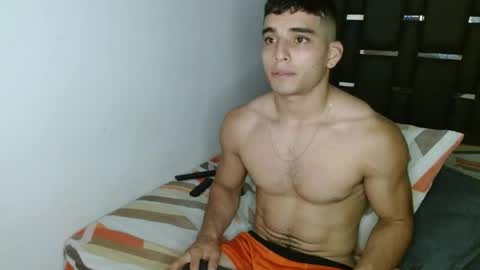 Snapshot of tomaz_18 chatting on April 29, 11:22 pm tomaz_18 online show from April 29, 11:22 pm