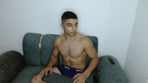 Snapshot of tomaz_18 chatting on May 22, 9:09 pm tomaz_18 online show from May 22, 9:09 pm