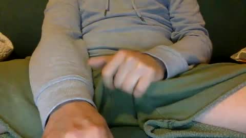 tombi125 online show from December 1, 4:40 pm