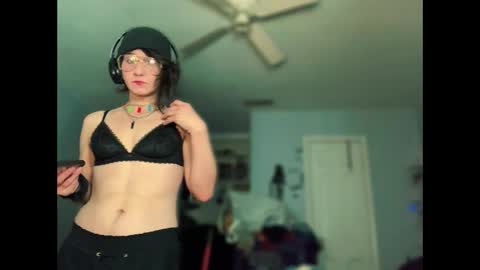 tomboy_titties online show from January 14, 7:36 am