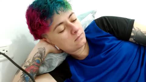 Blue online show from October 31, 5:25 pm