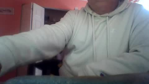 Snapshot of tomcat4848 chatting on June 18, 2:32 pm tomcat4848 online show from June 18, 2:32 pm